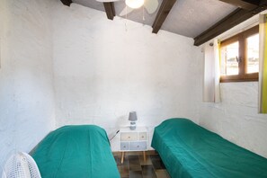 3 habitaciones, tabla de planchar con plancha y wifi gratis 