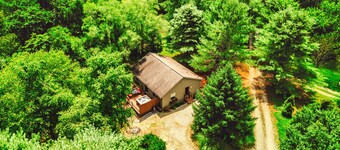 HotTub | Private Forest | King Bed | Near Ash Cave