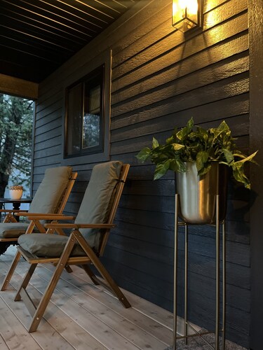 BRAND NEW Vacation Suite steps from Lucius Woods County Park & Lake St. Croix!