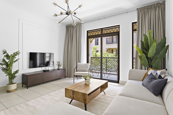 Business Apartment Zaafaran 5 110 | Television - Silkhaus Zaafaran, Downtown Dubai (Dubai)