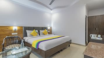 Standard Room | Soundproofing, iron/ironing board, rollaway beds, bed sheets