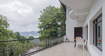 Hotel Peak View, 300 Mts From Mall Road