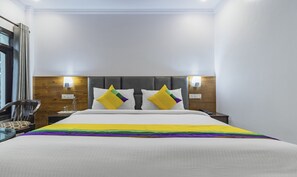 Standard Room | Soundproofing, iron/ironing board, rollaway beds, bed sheets