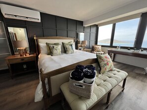 1 bedroom, desk, iron/ironing board, travel cot - **Hidden Gem: Luxurious Oceanview Escape with Modern Amenities and Generator** (Lovenlund)