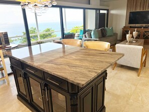 Interior - **Hidden Gem: Luxurious Oceanview Escape with Modern Amenities and Generator** (Lovenlund)