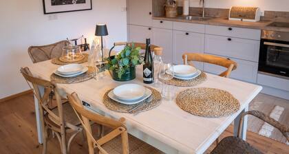 MY STAY: Holidayhome between lake and mountains in a modern country house style