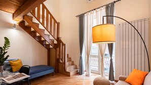 Deluxe Apartment | Living area