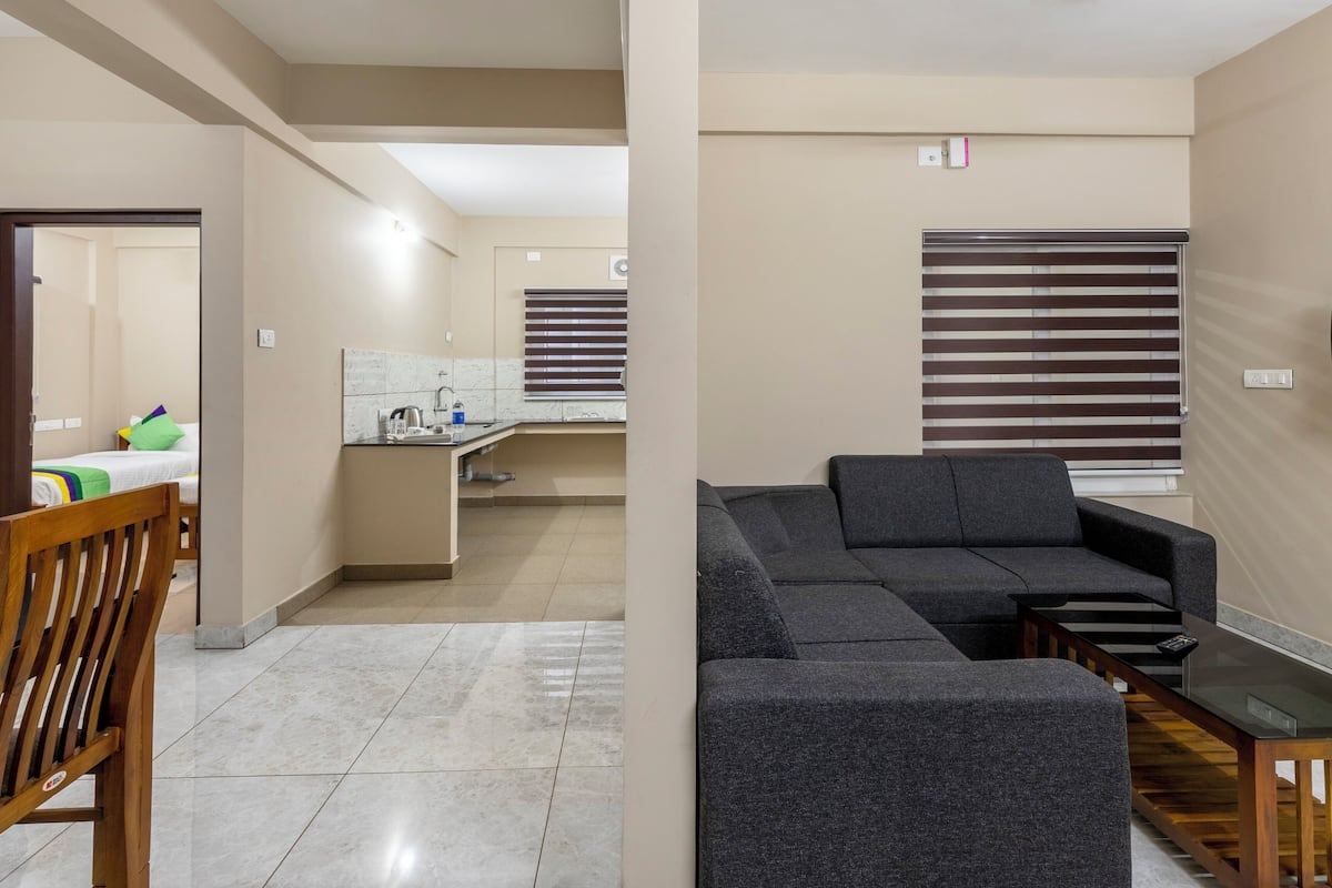 premium double room | desk, iron/ironing board