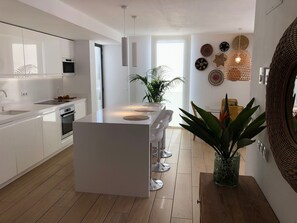 Fridge, microwave, oven, stovetop - Stunning penthouse with private pool and barbeque in Jesús (ibiza)