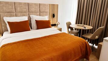 Habitación superior | 1 dormitorio, minibar, caja fuerte y sistema de insonorización