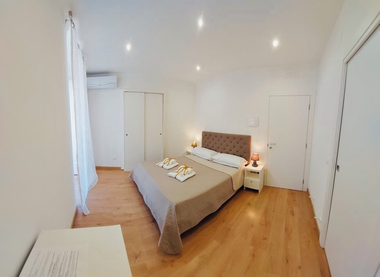 Luxe beddengoed, individueel gedecoreerd, individueel gemeubileerd