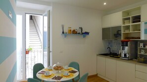 32-inch Smart TV with satellite channels, TV - B&B La Maison del Borgo (Rodi Garganico)