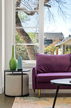 Smart TV, fireplace, offices