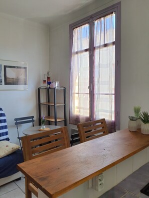 Dining - Duplex 2 rooms Antibes town center (Alpes-Maritimes)