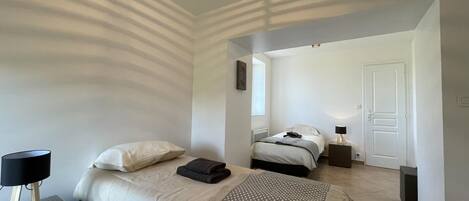 3 bedrooms, free WiFi, bed sheets