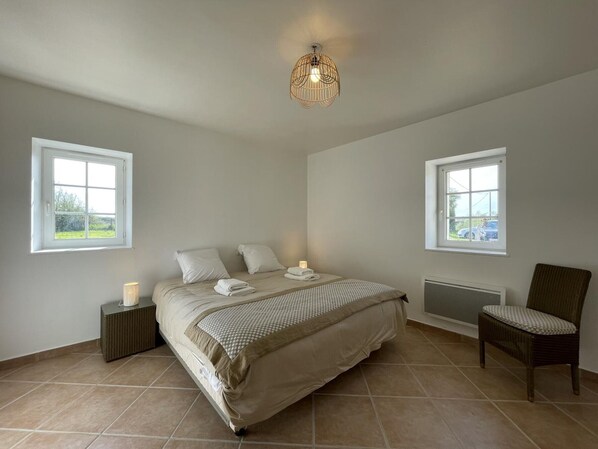 3 chambres, Wi-Fi gratuit, draps fournis