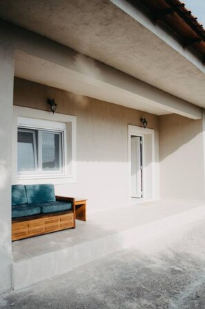 House, Smoking | 1 bedroom - Rock in the Yard in Kalampaka (Kalabaka)