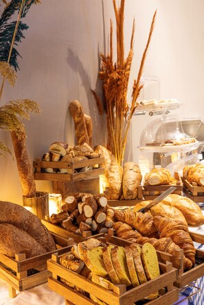 Daily buffet breakfast for a fee - The Nest Hotel (Istanbul)
