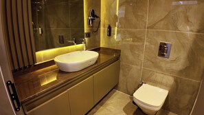 Chambre Triple Deluxe | Salle de bain