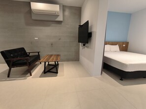 經典三人房 | 免費 Wi-Fi