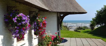 Thatcher's Rest Cottage
Winner 'Best beach holiday rental in Europe'.