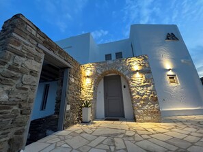 Villa | Exterior