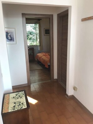 2 quartos, ferros/tábuas de passar roupa, Wi-Fi de cortesia
