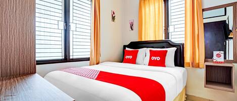 Standard Double Room | Laptop workspace, free WiFi, bed sheets