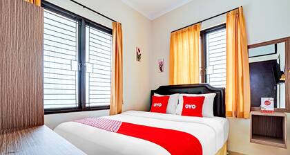 OYO Life 90211 I-sidji Inn