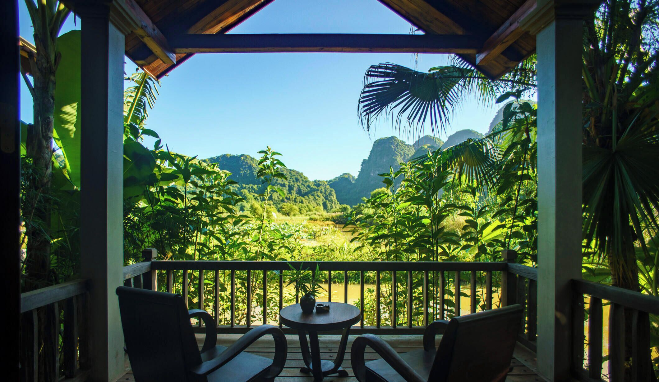 Lua House King | Quang cảnh núi