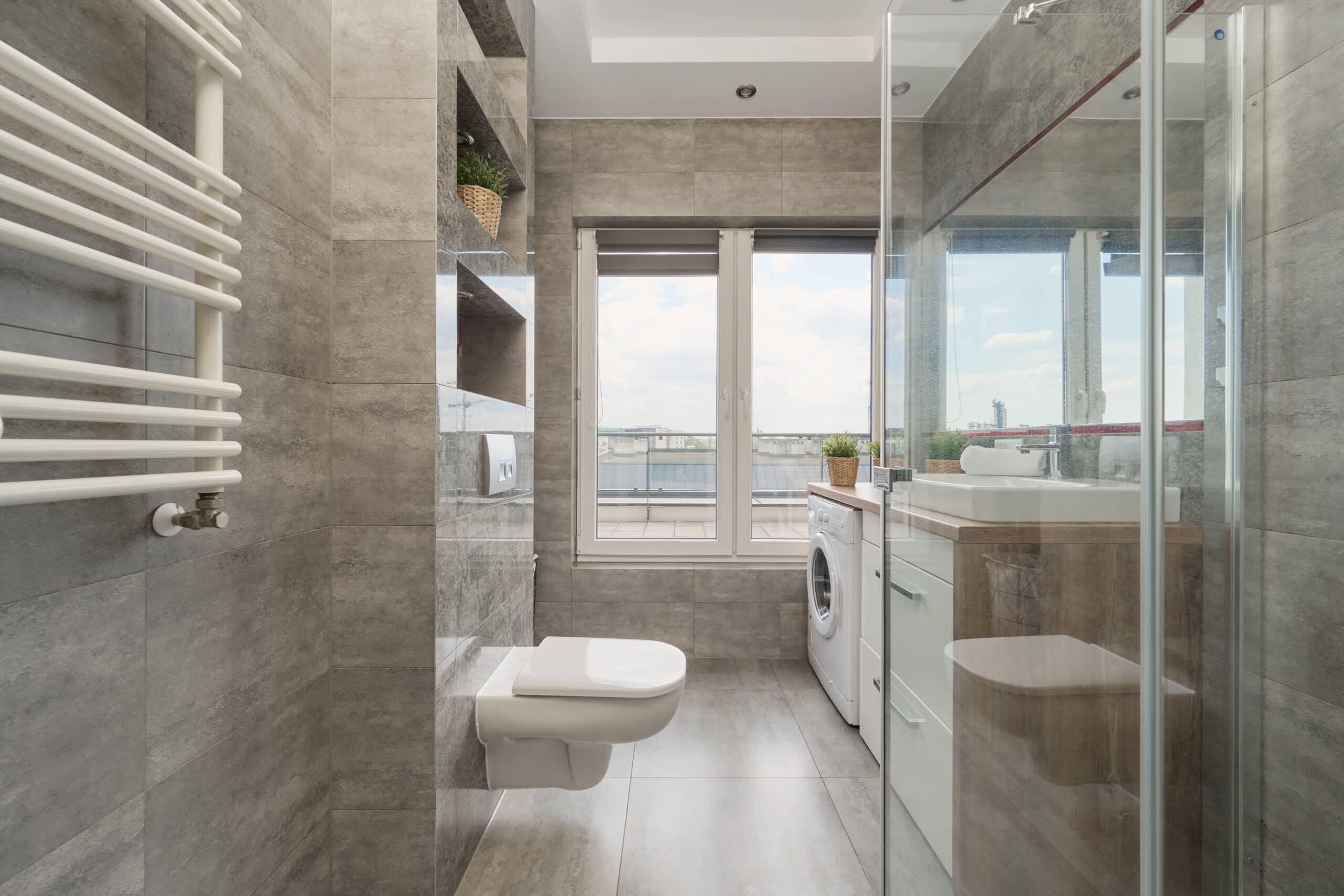 Shower, hair dryer, towels, shampoo