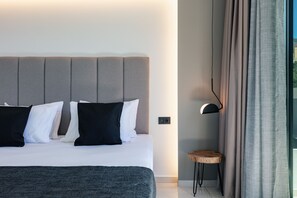 4 bedrooms, in-room safe, desk, iron/ironing board - Del Sur Luxury Villa, Heated Pool & Utter Privacy (Rethymno)
