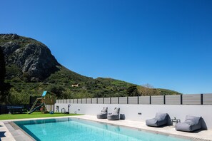 Piscine extérieure, piscine chauffée