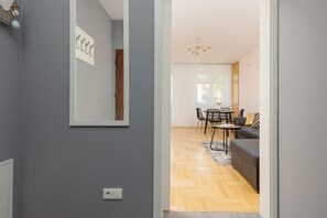 公寓, 2 間臥室, 陽台 | 起居區