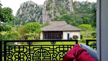 Quang cảnh từ phòng