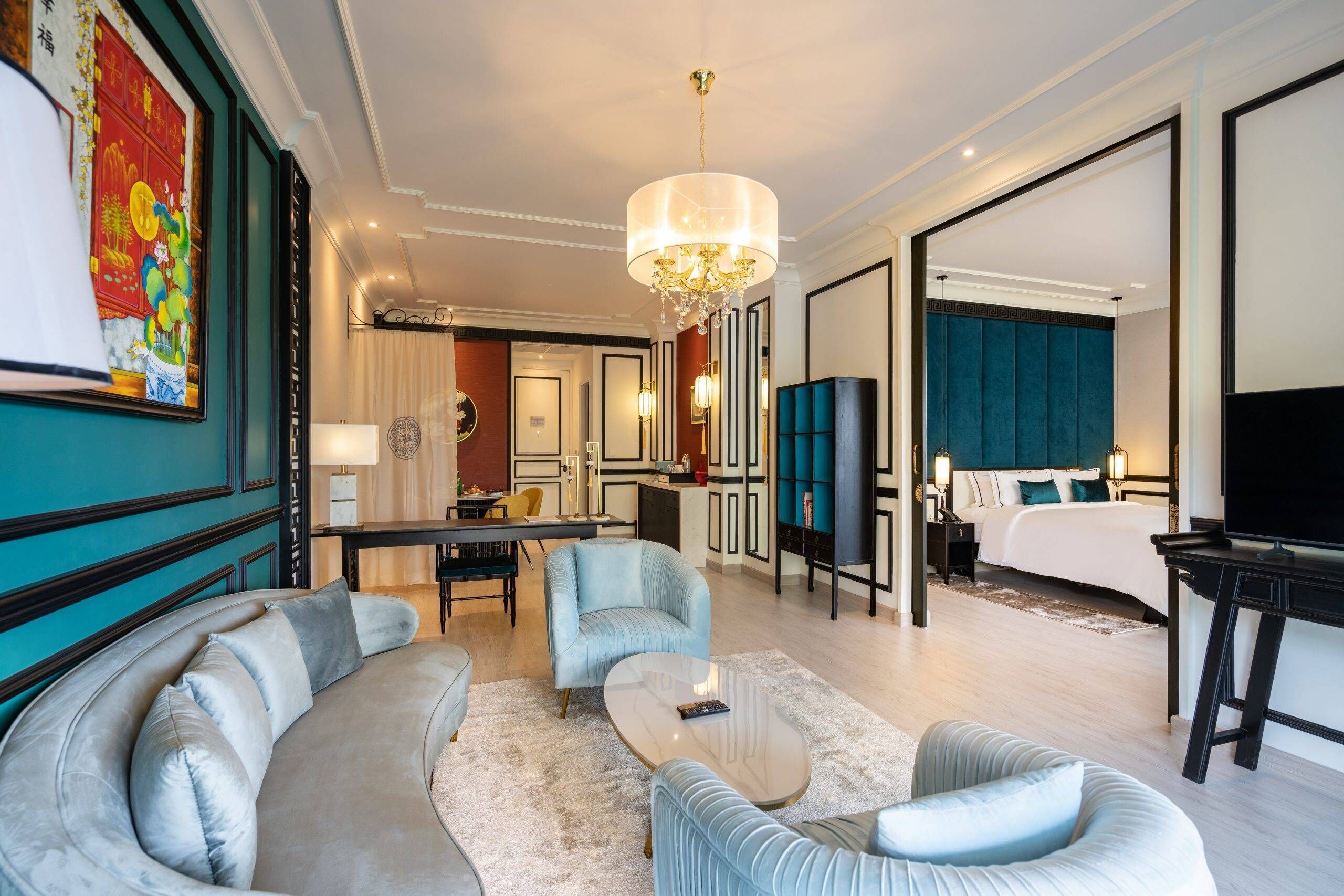 Suite | Desk, blackout curtains, free WiFi, bed sheets
