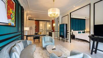Suite | Desk, blackout curtains, free WiFi, bed sheets