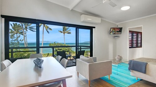 Beachside Palms Unit 1