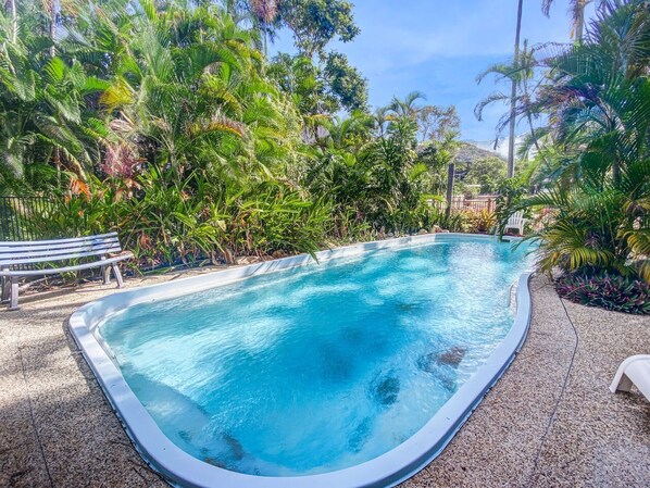 Pool - Beachside Palms Unit 2-BOM (Nelly Bay)