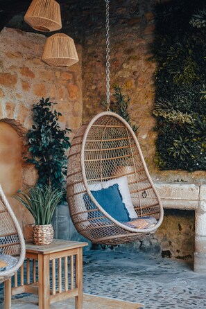 Terrace/patio - Hotel L'abbaye (Saint-Cyprien)