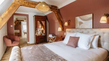 L'Abbaye | 1 makuuhuone, ylelliset vuodevaatteet, tallelokero huoneessa