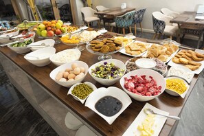 Petit déjeuner buffet compris tous les jours