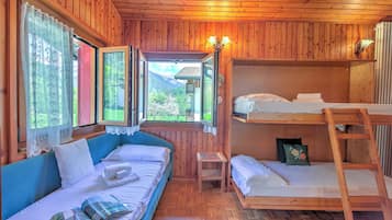 Standard Studio, Mountain View, Lakeside (Casa Gioiosa) | Free WiFi, bed sheets