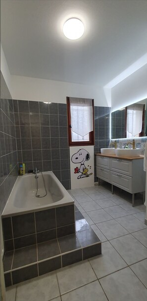 Bathroom - Maison de Vacances Familiale Dans le Bassin D'arcachon (La Teste-de-Buch)