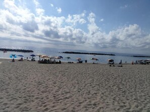 On the beach, white sand, 2 beach bars - b&b Crispino (Belvedere Marittimo)