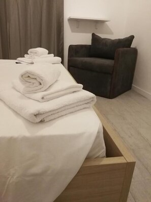 Camas con pillow-top, cuna de viaje y wifi gratis 