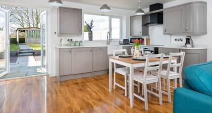 Stunning 1-bed Cottage Near Carlisle With Hot tub