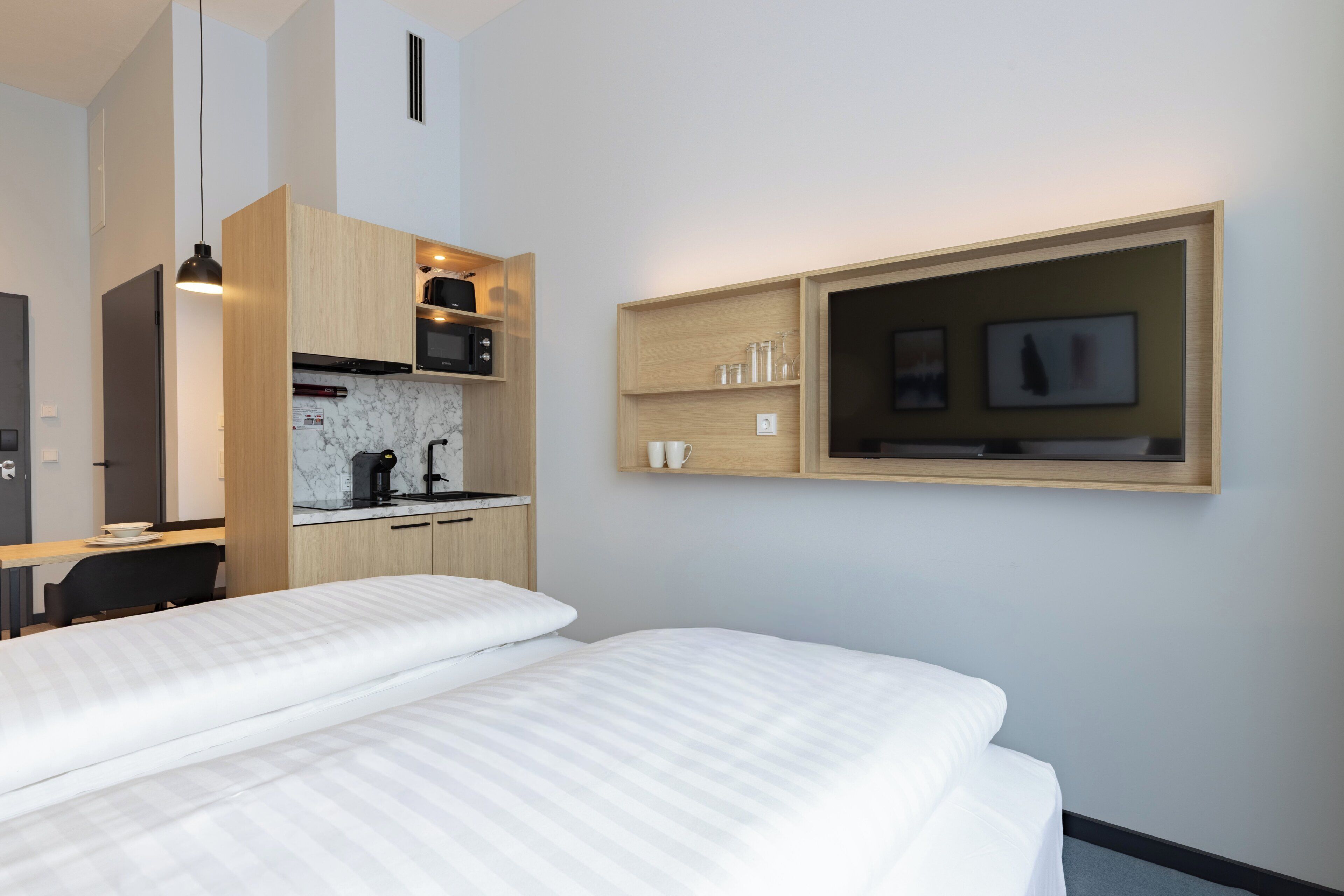 1 bedroom, in-room safe, iron/ironing board, free WiFi