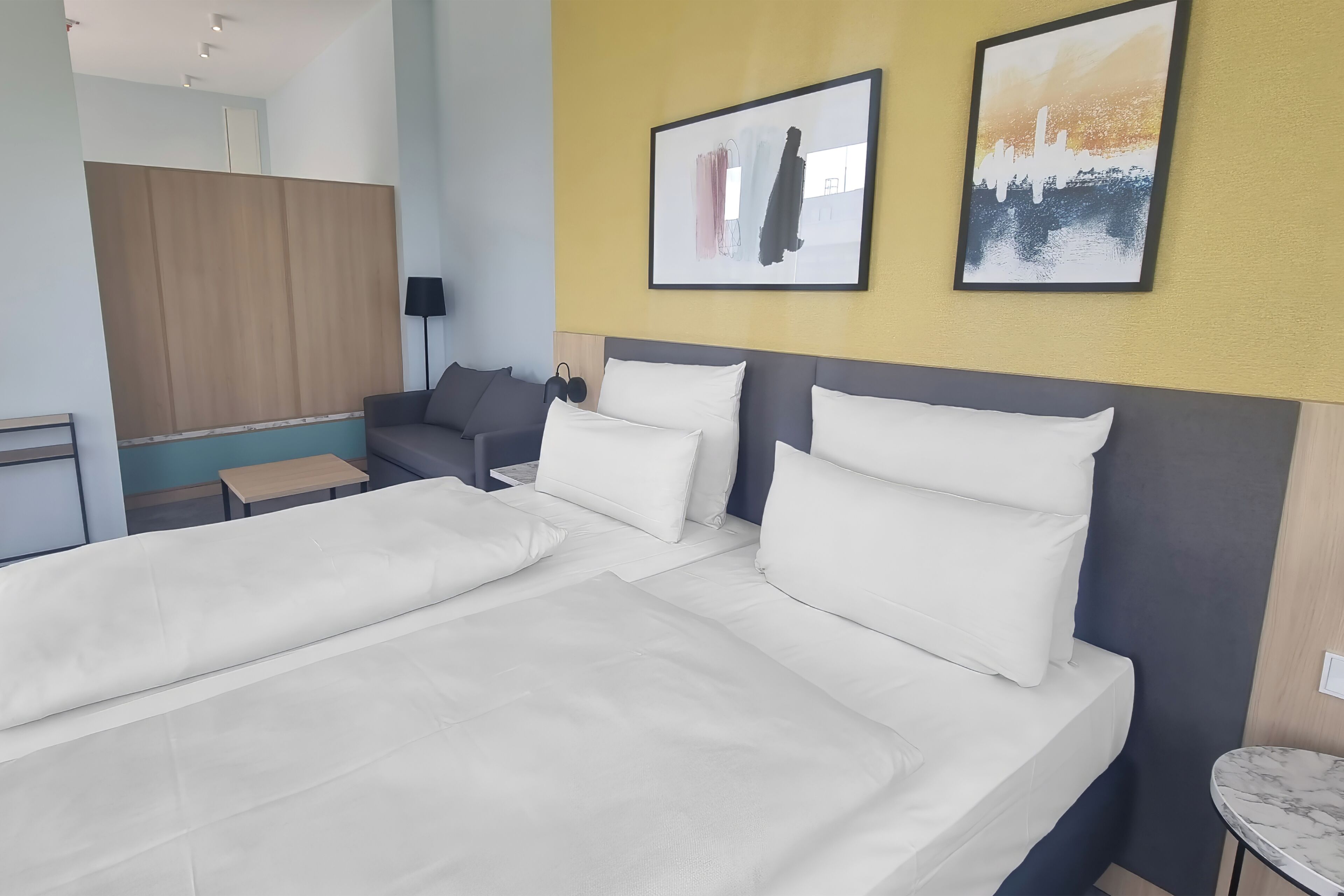Suite, 1 Bedroom, Non Smoking | 1 bedroom, in-room safe, iron/ironing board, free WiFi
