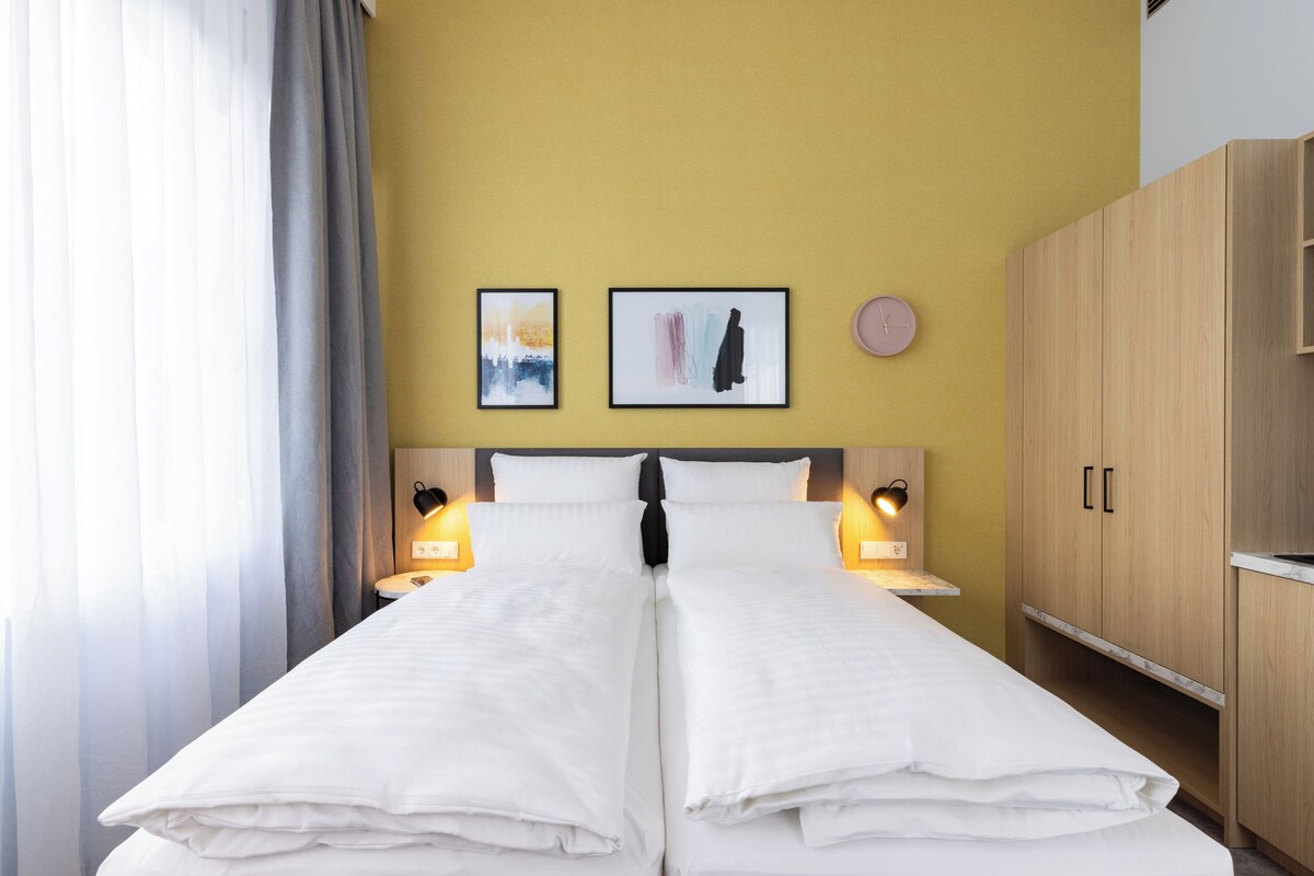 1 bedroom, in-room safe, iron/ironing board (on request), cribs (free)